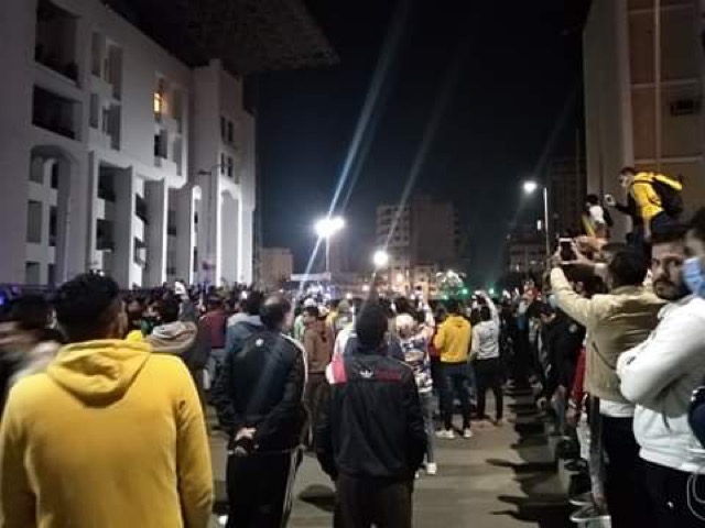 نيابة الاسماعيلية تحقق مع المشاغبين ومطالب برحيل مجلس الدراويش.. بالصور