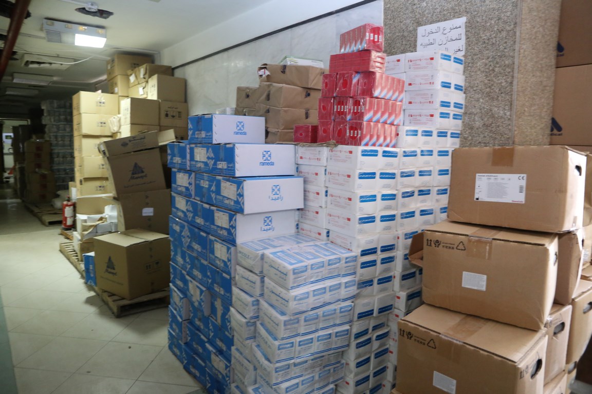 لجنة مشتركة تتفقد جاهزية غرف العزل بمستشفى التأمين الصحي في السويس .صور