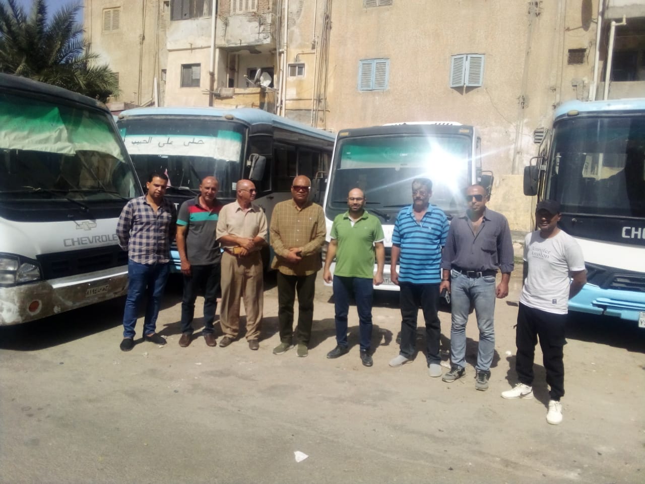 جاهزية الاتوبيسات لنقل المعلمين الي مدارس براني والضبعة والنجيلة 