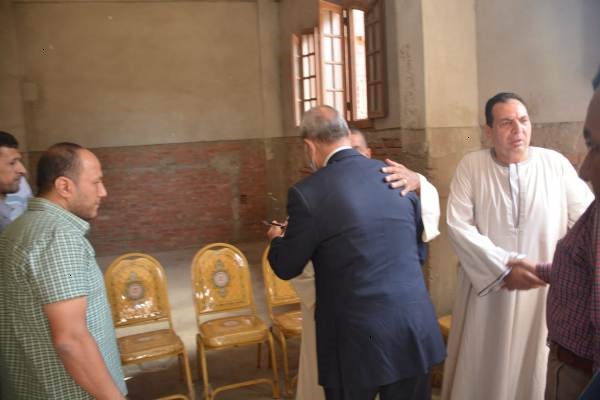 محافظ القليوبيه يُقدم واجب العزاء لأسرة الشهيد إبن قرية بلتان بطوخ