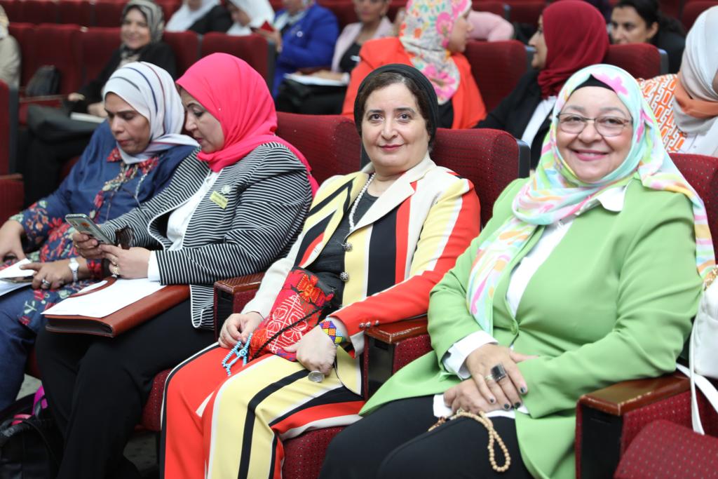 “دور المرأة في الإستقرار والأمان المجتمعي“ في ندوة بالمجلس القومي