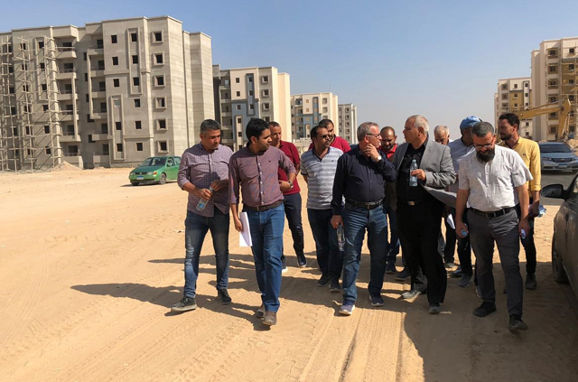 قيادات هيئة المجتمعات تتفقد أهم المشروعات السكنية فى العبور الجديدة.. بالصور والأرقام