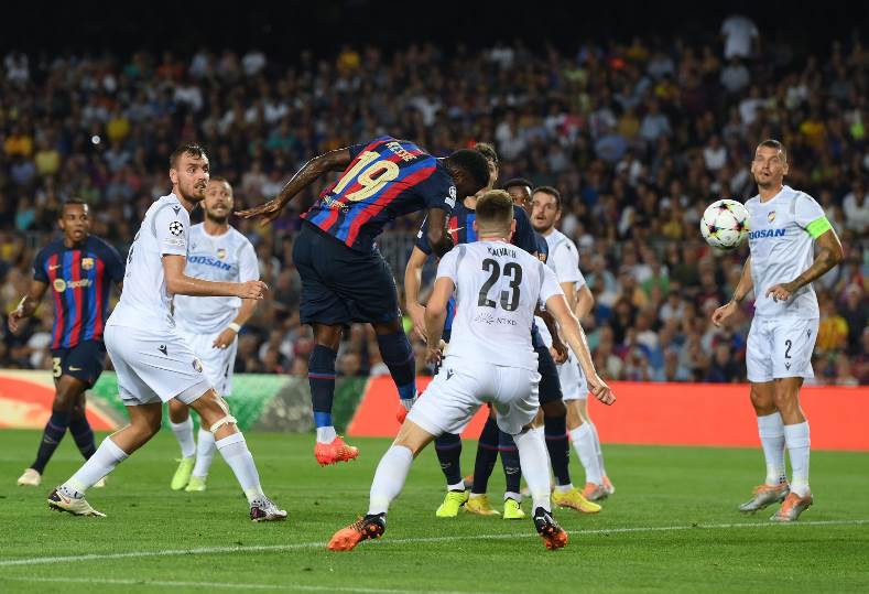 برشلونة وفيكتوريا بلزن