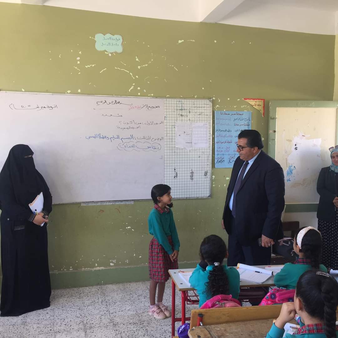 عقل يشهد طابور الصباح وتحية العلم بمدرسة علي مبارك الابتدائية