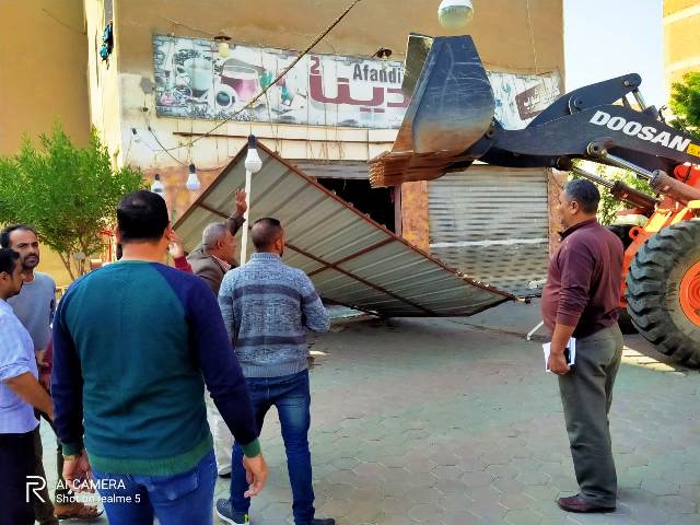 جهاز بدر يشن حملة إشغالات ويحرر60 محضر بالتعاون مع الشرطة .. بالصور