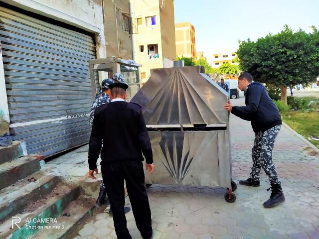 جهاز بدر يشن حملة إشغالات ويحرر60 محضر بالتعاون مع الشرطة .. بالصور