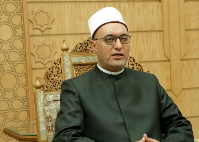 د نظير عياد