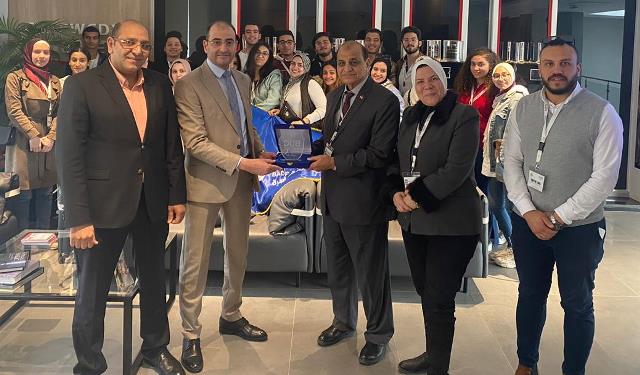 كلية الإدارة جامعة بدر تنظم تدريب لطلابها بمصانع السويدى.. بالأسماء