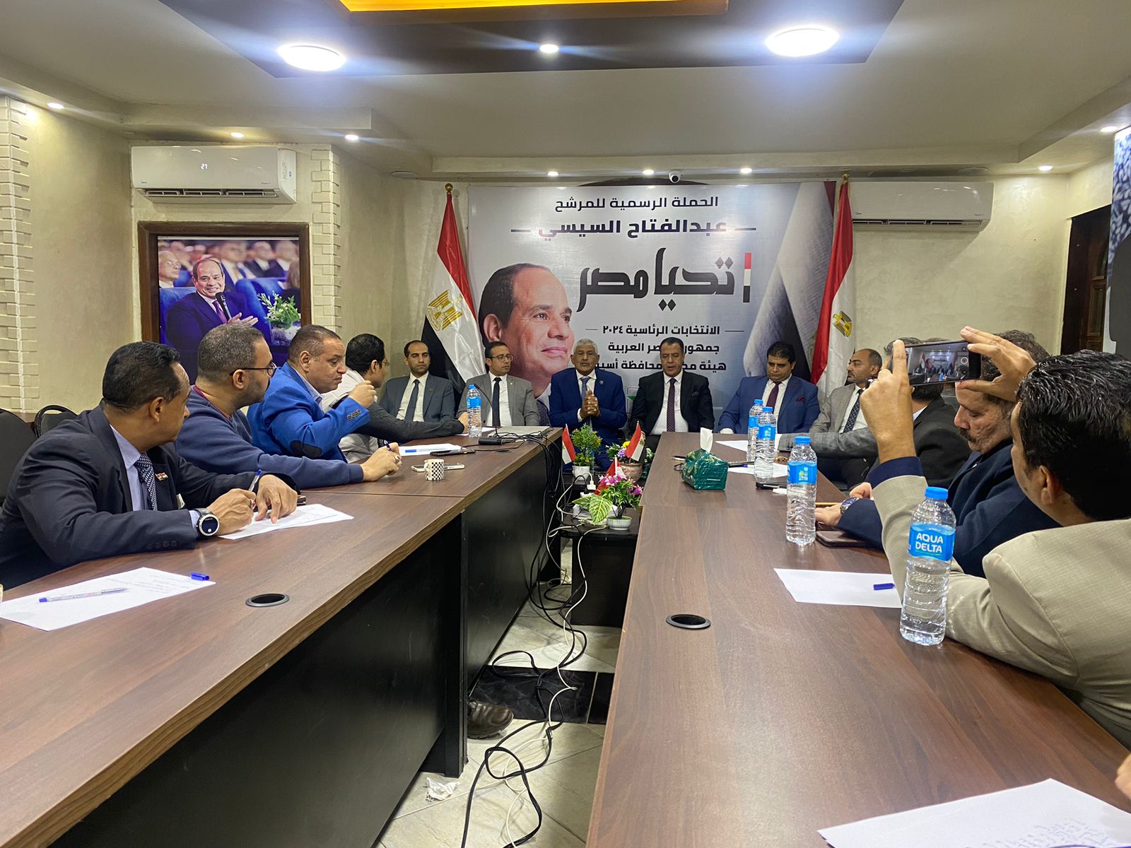  الحملة الرسمية للمرشح عبد الفتاح السيسي تستقبل اعضاء نقابة الصحفببن