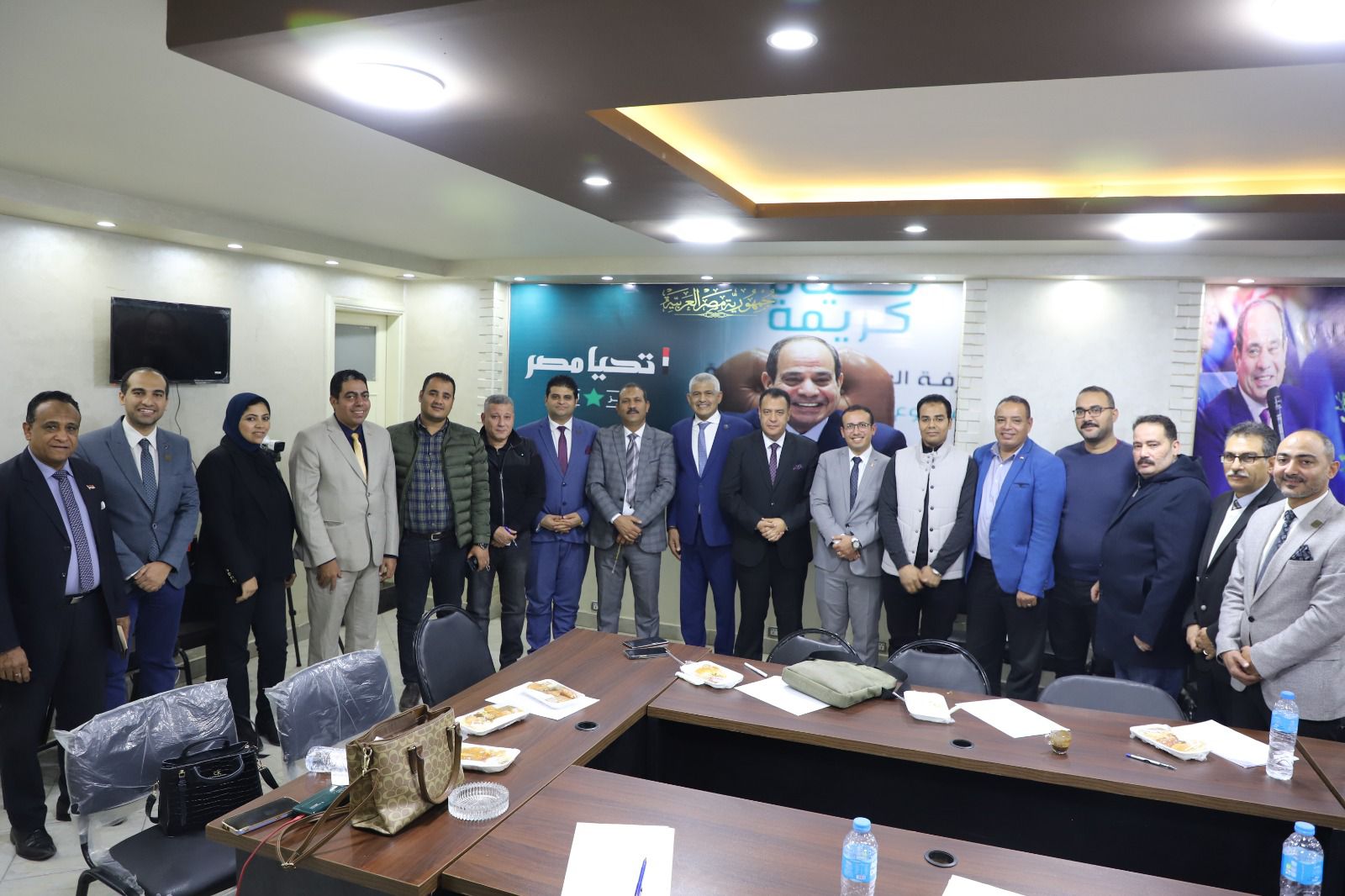  الحملة الرسمية للمرشح عبد الفتاح السيسي تستقبل اعضاء نقابة الصحفببن