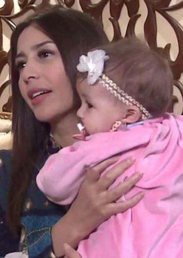 اول ظهور لابنة الفنانة جنات .. صور