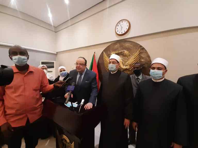 السفير المصري: وفد الأوقاف المصري يأتي في إطار التعاون الثقافي والديني القائم بين البلدين