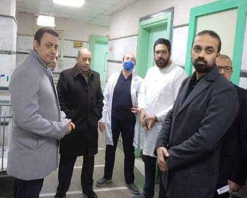 مدير التأمين الصحى بالقليوبية يتابع سير العمل فى 