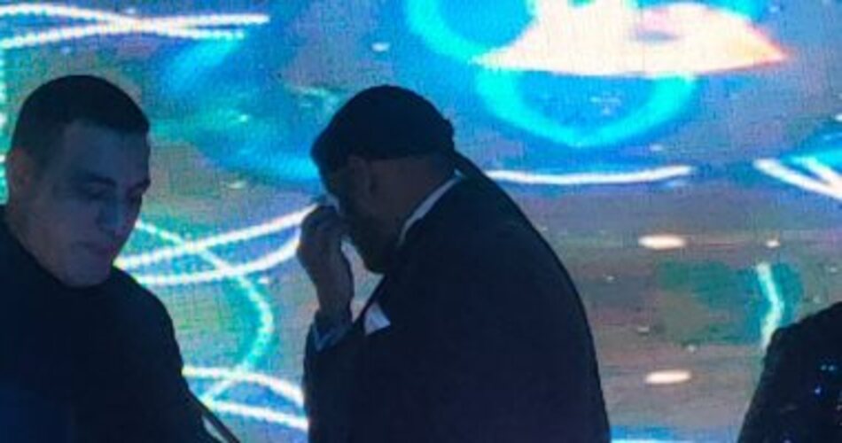 عصام كاريكا 