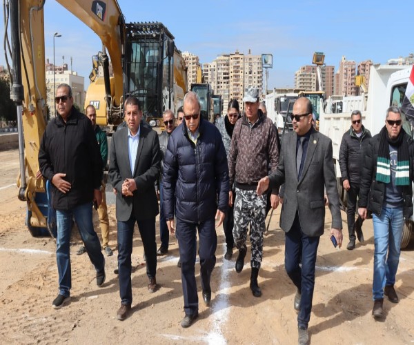 محافظ القليوبية يشهد اصطفاف معدات الوحدات المحلية للمراكز والمدن 