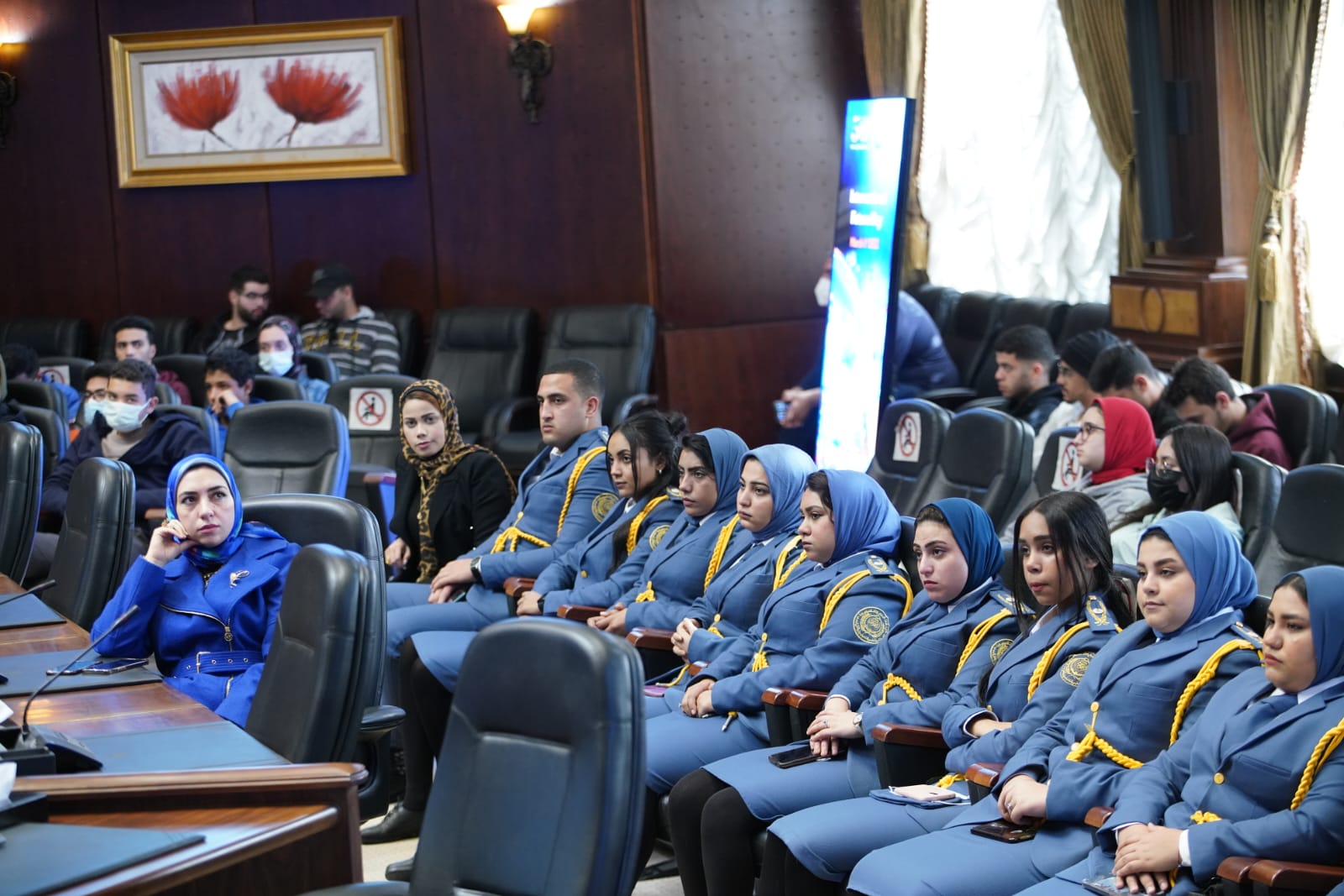  خبراء اقتصاد وتكنولوجيا يفتحون