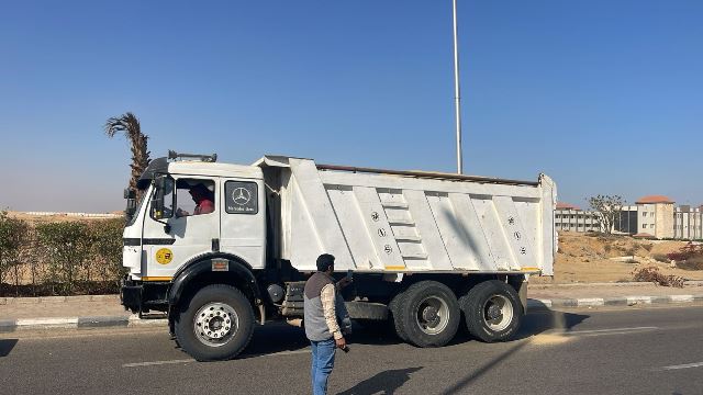 جهاز الشروق يشن حملة على المركبات المخالفة ويحرر 12 محضر.. صور