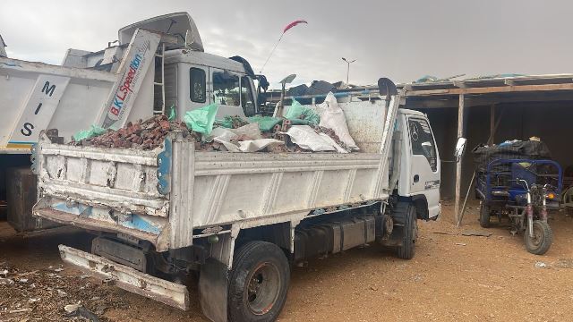 جهاز الشروق يشن حملة على المركبات المخالفة ويحرر 12 محضر.. صور