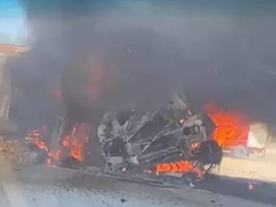 إنقلاب سيارة تريلا واشتعال النيران بها على طريق بنها الحر 