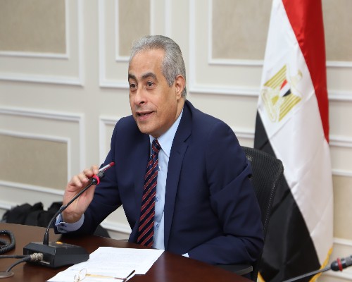 وزارة العمل تعلن عن توفير 2070 وظيفة خالية في 39 شركة خاصة