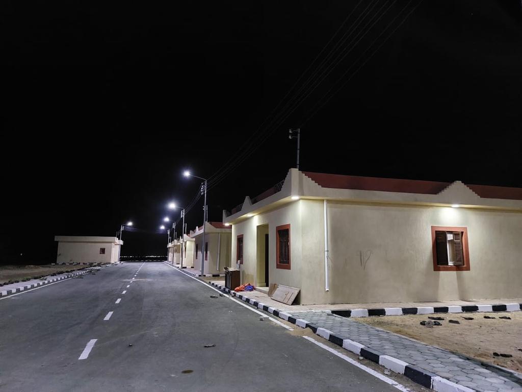 بالصور.. «بيت الزكاة والصدقات» يسلم 25 منزلًا مجهزًا بالكامل لأهالي شمال سيناء 