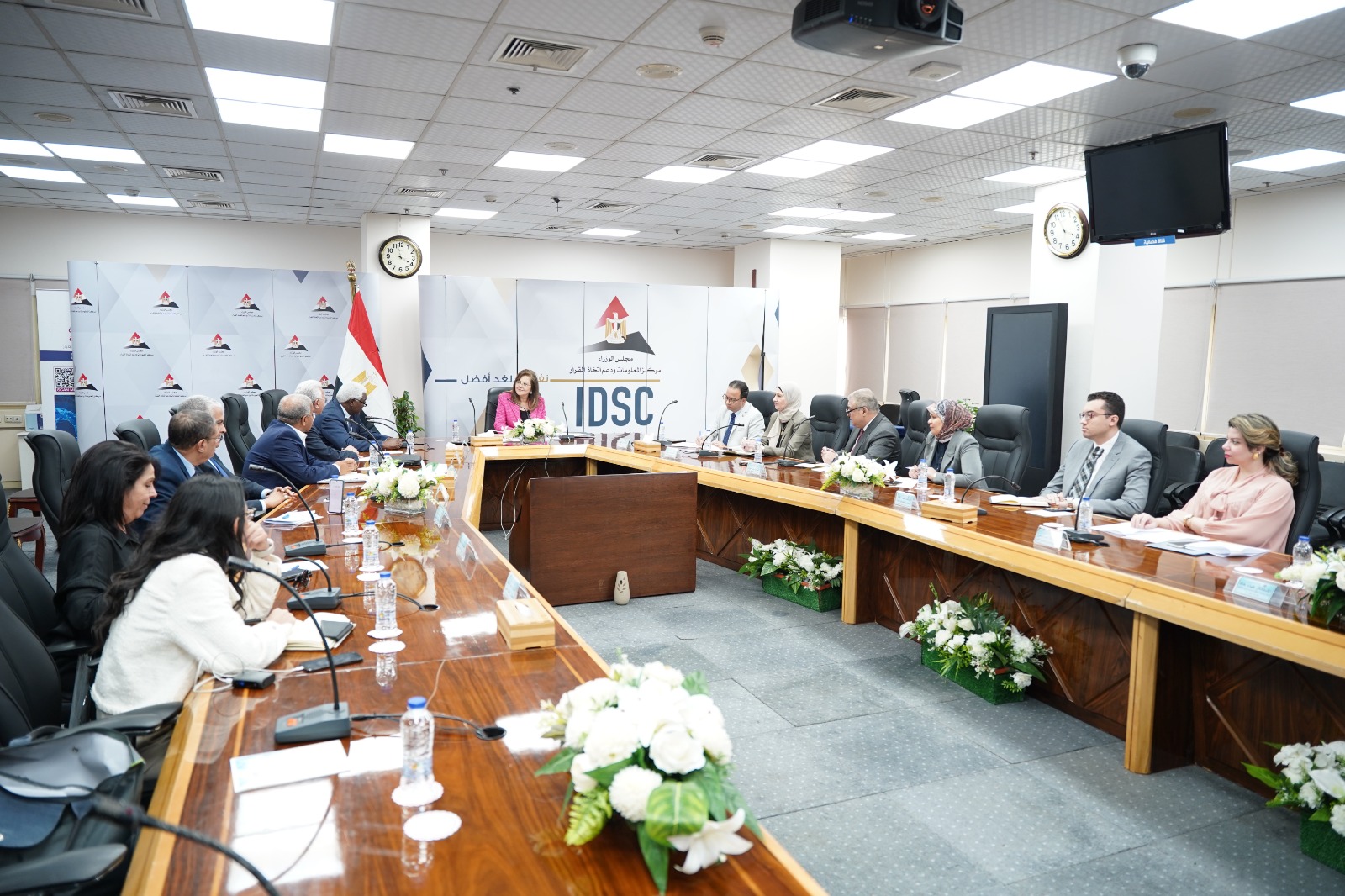 وزيرة التخطيط تبحث التعاون مع منظمة الحكومات المحلية الإفريقية 