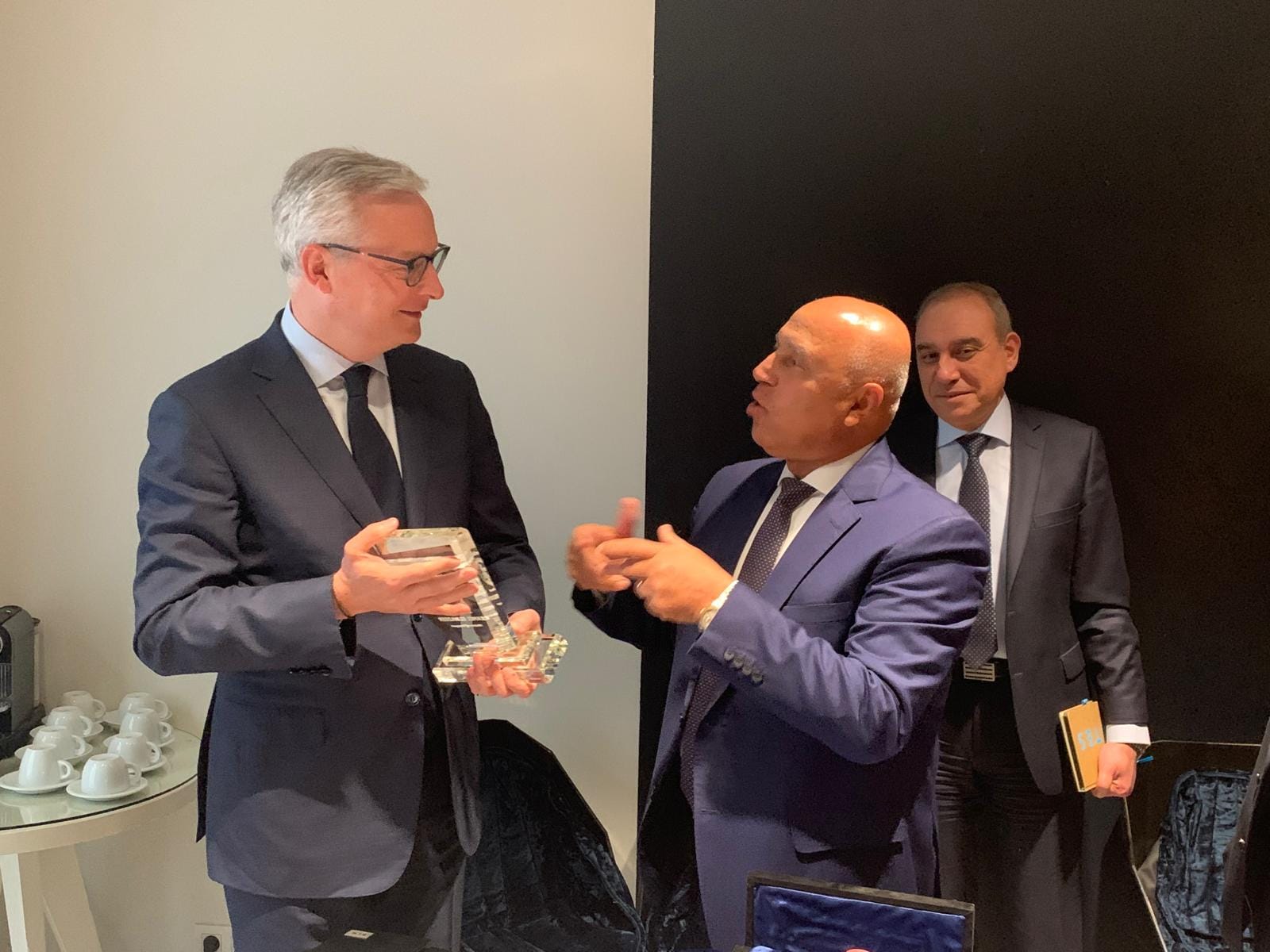 الفريق كامل الوزير وزير النقل