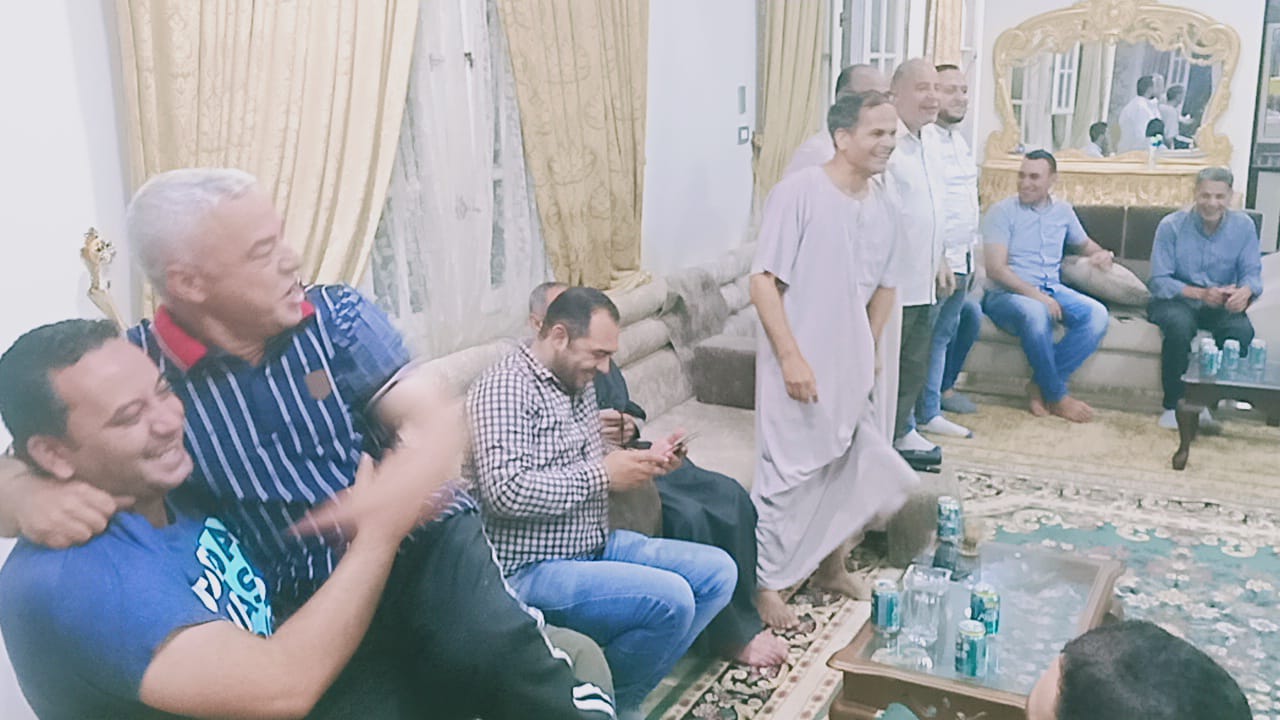 صور: فرحة بين أهالى قرية 