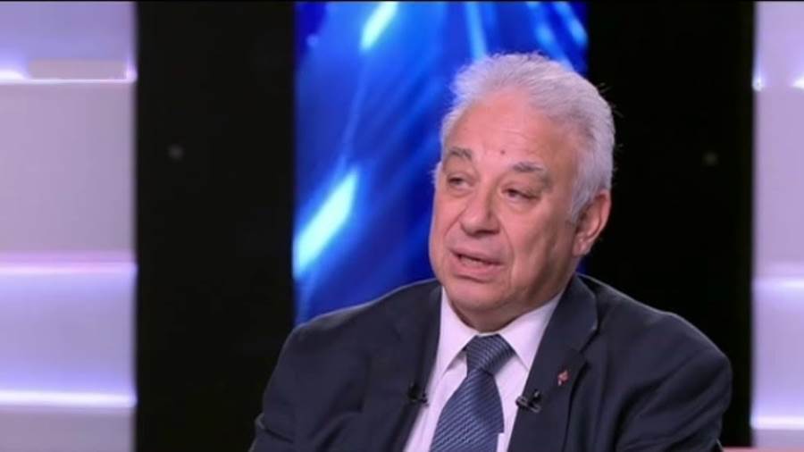  الدكتور عادل خطاب
