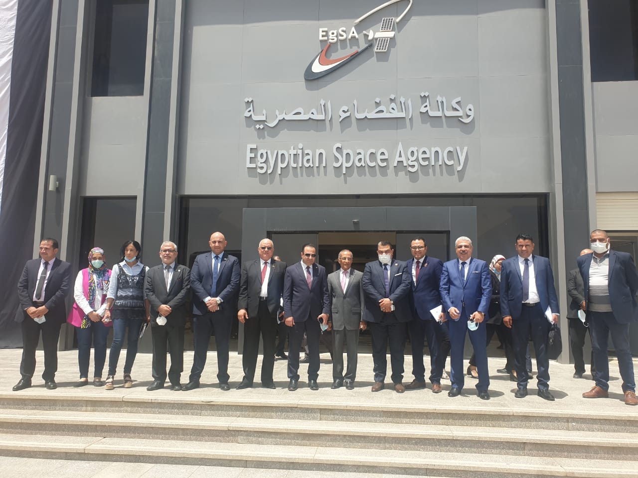 بالصور .. اتصالات البرلمان فى زيارة لوكالة الفضاء المصرية ومدينة المعرفة بالعاصمة الجديدة