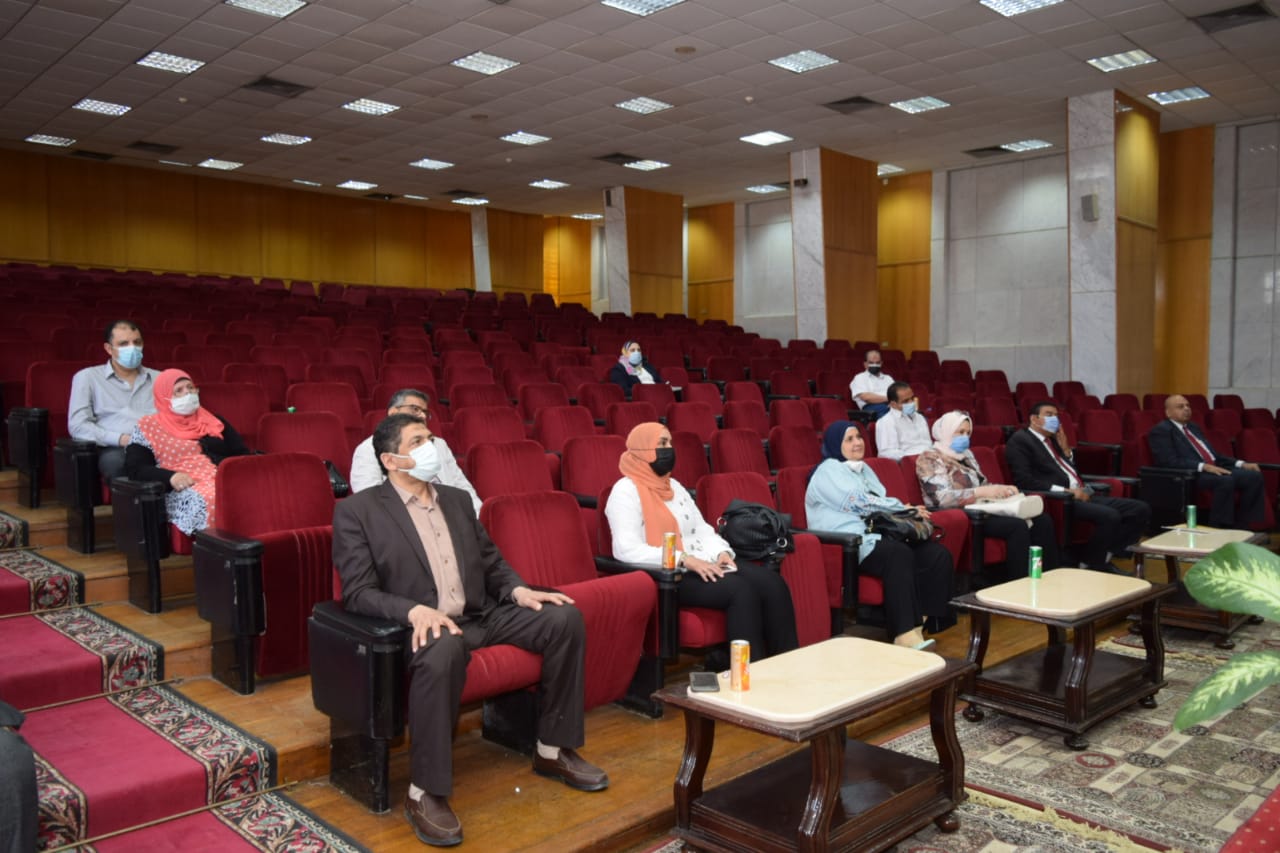 فوز كليات التربية والتمريض والطب  بالمراكز الثلاثة الأولي في مسابقة التميز البيئي للترم الثاني بجامعة المنوفية