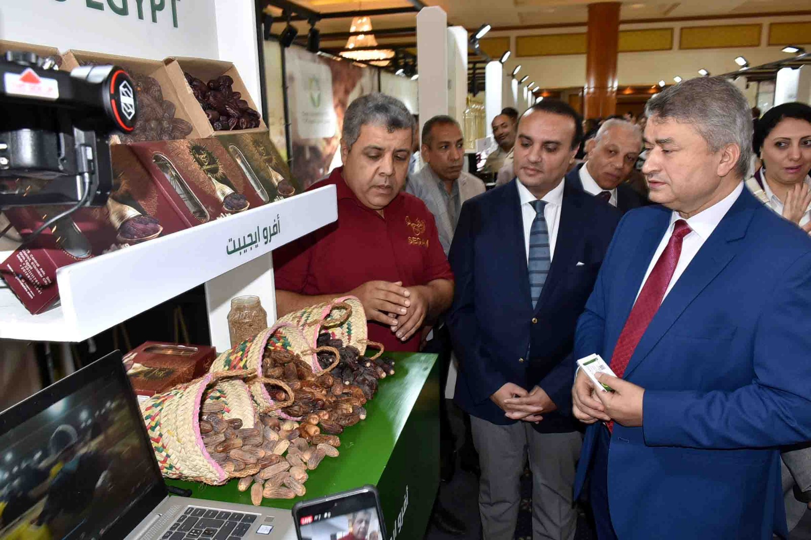 نائب محافظ الأقصر يفتتح فعاليات الدورة الثانية لمؤتمر الأعمال 