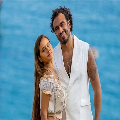 نيللي كريم وهشام عاشور 