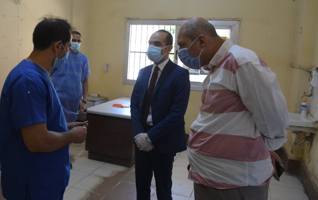 نائب محافظ سوهاج يتفقد المستشفى المركزي والمركز التكنولوجي لخدمة المواطنين بالمراغة .صور
