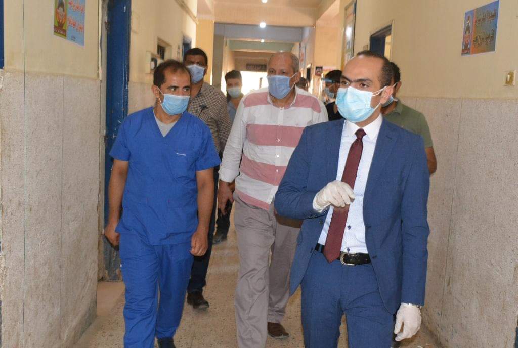 نائب محافظ سوهاج يتفقد المستشفى المركزي والمركز التكنولوجي لخدمة المواطنين بالمراغة .صور
