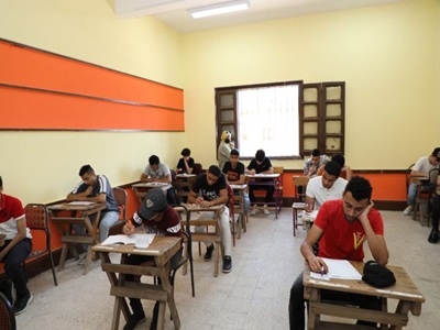طلاب الثانوية العامة