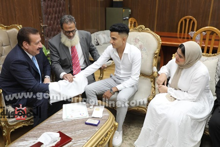محافظ المنوفية وكيلاً لعروس من الأيتام في عقد القران بالديوان العام