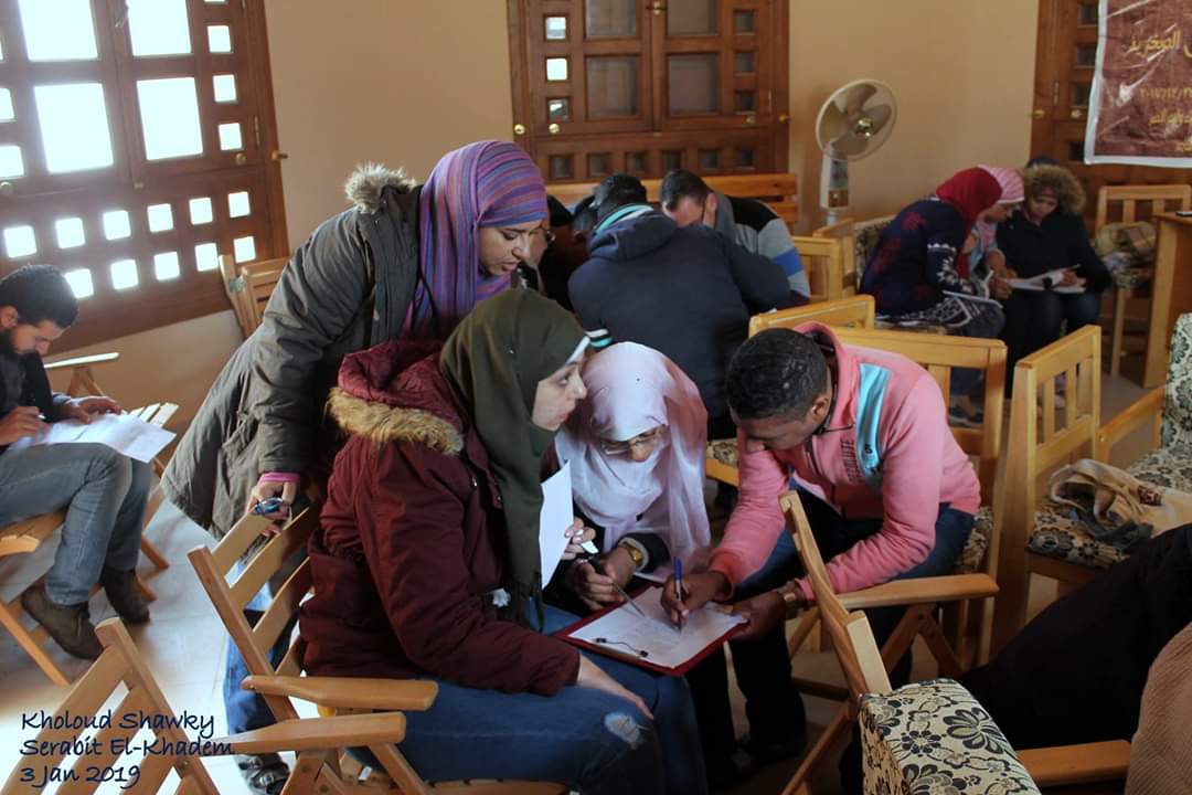  العمل فى المرحلة الثانية لتوثيق النقوش الصخرية بمنطقة وادي عميرة بسيناء 