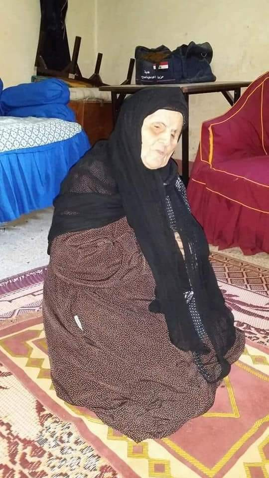 الشيخة تناظر