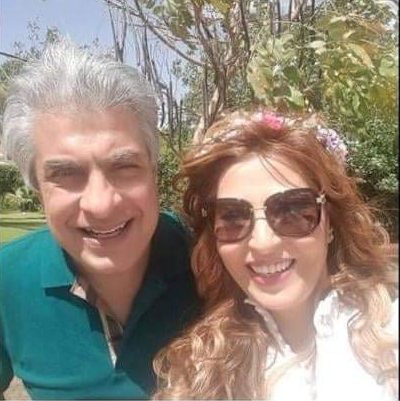 زوجة وابنة واحدة.. صور نادرة لـ الابراشى مع اسرته