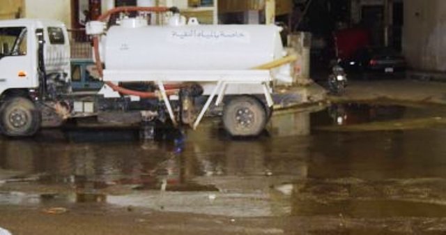 انفجار الخط الرئيسى لمياه الشرب بميدان الثقافة فى سوهاج