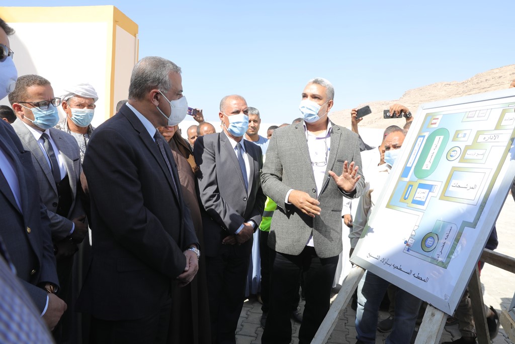 اللواء طارق الفقي محافظ سوهاج يتفقد عدداً من المشروعات الخدمية والتنموية