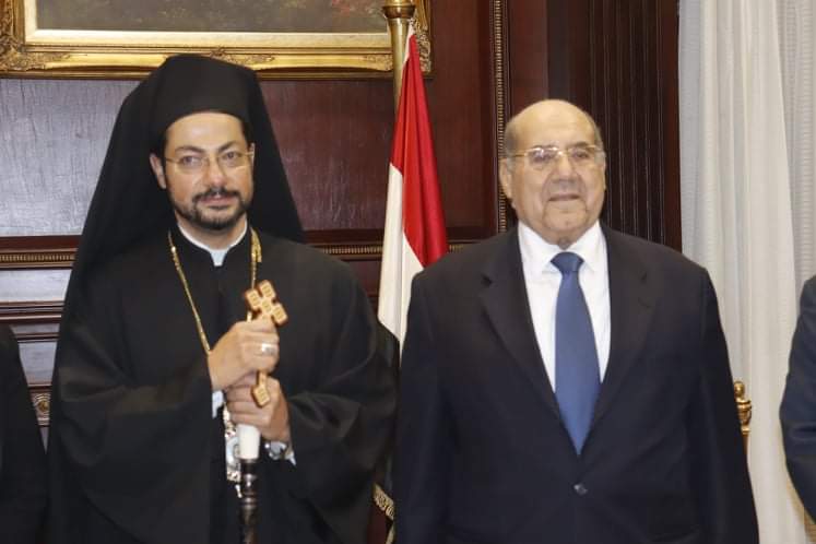 المستشار عبدالوهاب عبدالرازق يستقبل نيافة الأنبا باخوم المعاون البطريركي للأقباط الكاثوليك