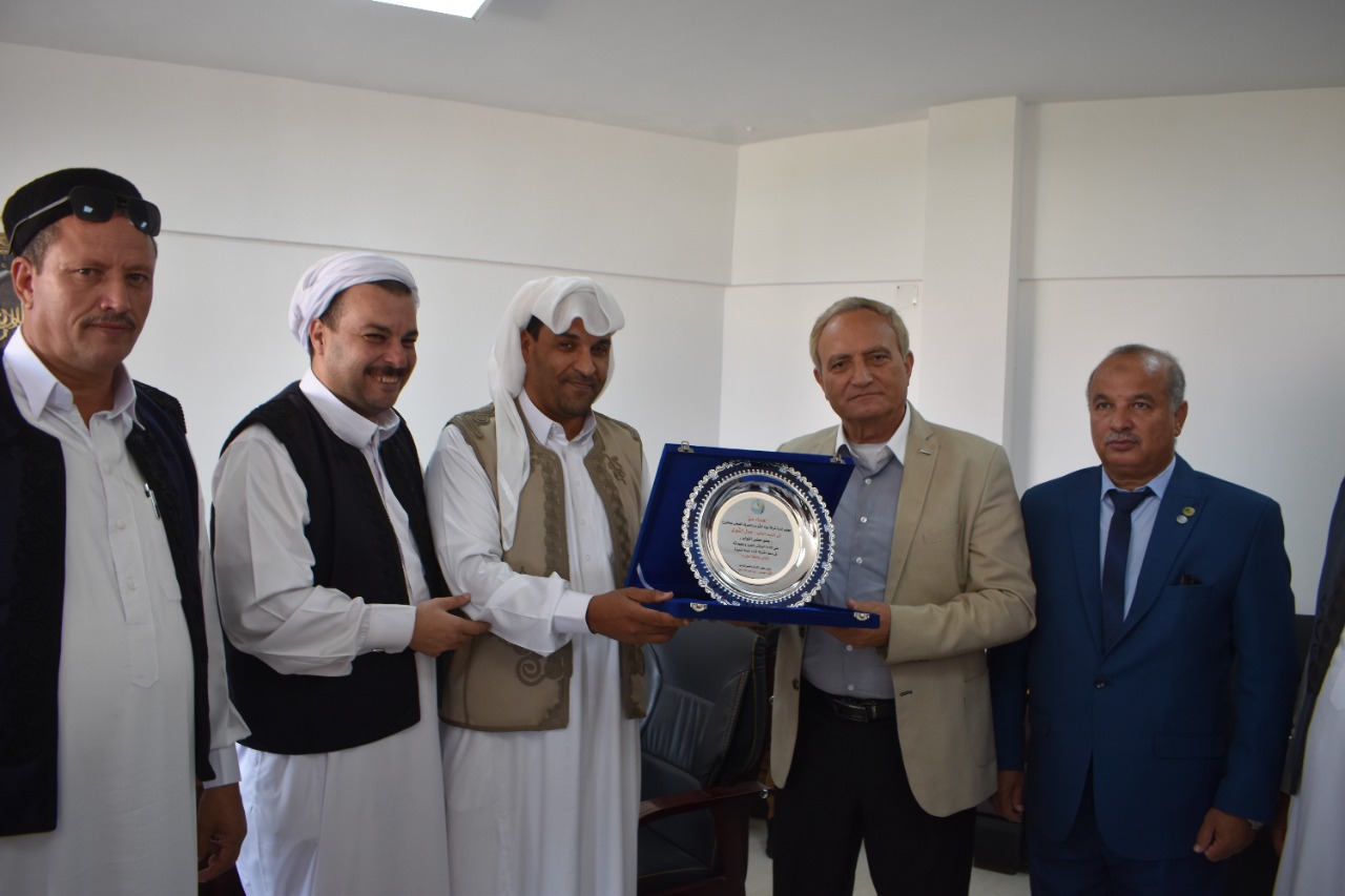 مجلس العمد والمشايخ بمطروح يكرم رئيس مجلس إدارة الشركة القابضة لمياة الشرب