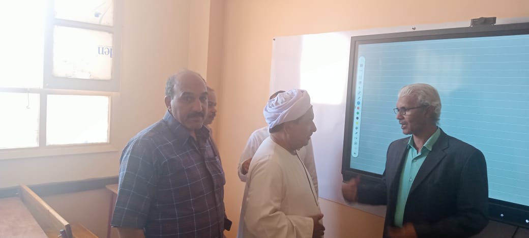 بدء الدراسة بالمبنى الجديد بمدرسة البحرى قمولا الثانوية بنقادة 