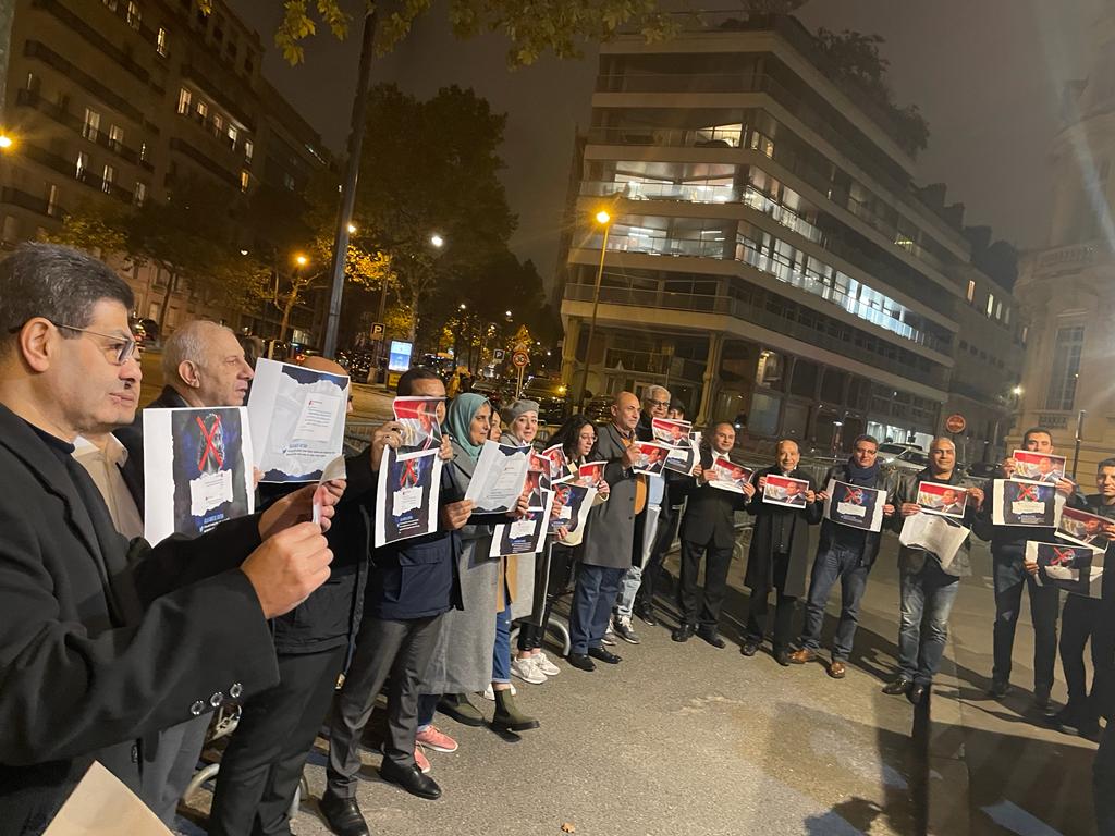 وقفة تضامنية مع النائب عمرو درويش من أمام سفارة مصر بباريس (فيديو)