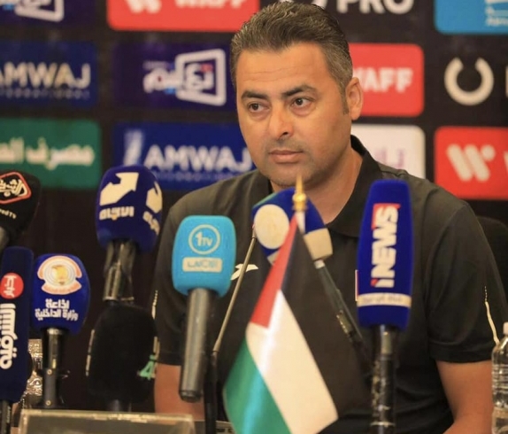 إيهاب أبو جزر