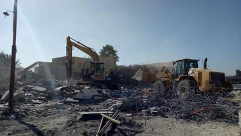 حملة مكبرة لإزالة التعديات بطريق بلاجات الإسماعيلية.. صور