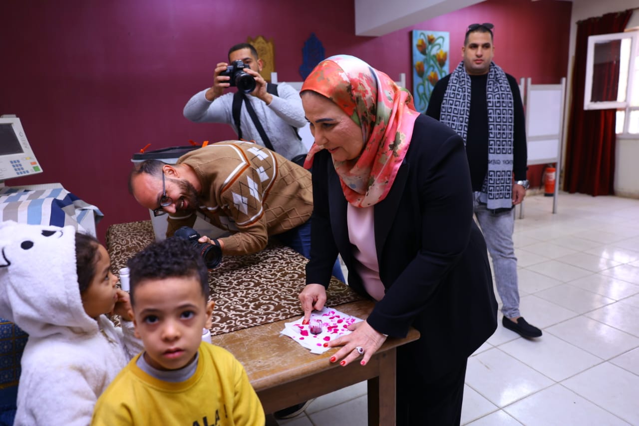 وزيرة التضامن تدلي بصوتها في انتخابات رئاسة الجمهورية 