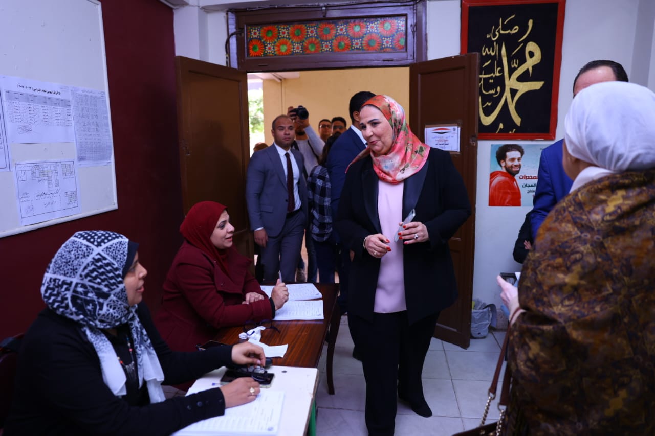 وزيرة التضامن تدلي بصوتها في انتخابات رئاسة الجمهورية 